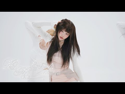 CHUU 츄 'XO, My Cyberlove' 직캠 | Performance Video