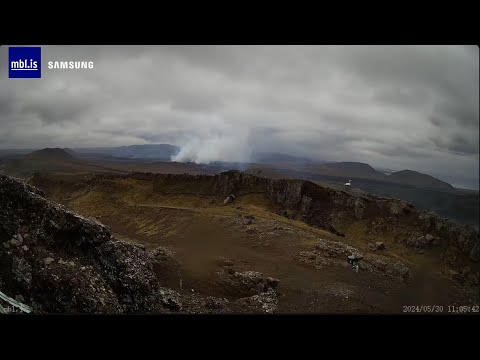 Iceland volcano eruption - seen LIVE from Þorbjorn - wide