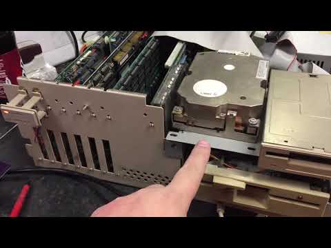 Amiga 2000 battery acid!! Thankfully now working   Phew!!