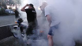 Double Suzuki GT750 Grand dad Burnout 2023