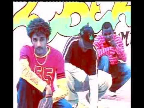 2 berry feat snare : sima habari