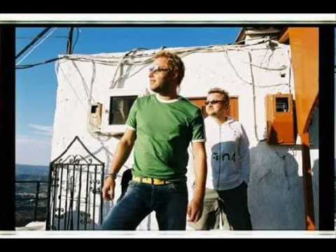 Těžkej Pokondr - Korále, sandále