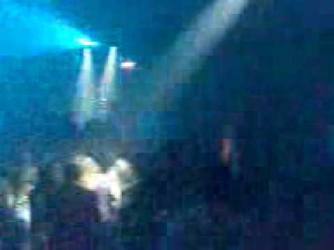 DJ GIL aux platines Buzz tour 2007 open air HATTMATT