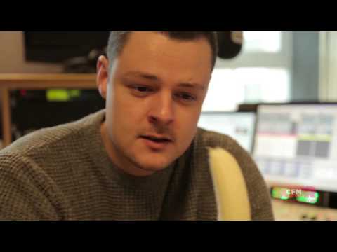 Andy Gregory's Tips for a Better Life #2 - How to Correctly Peel a Banana