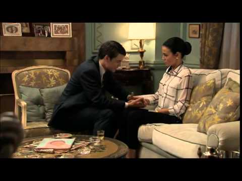 AMAR ES PARA SIEMPRE C480 - Julián pide matrimonio a Laura