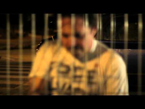 Free bullvaria - 100 Feet Project