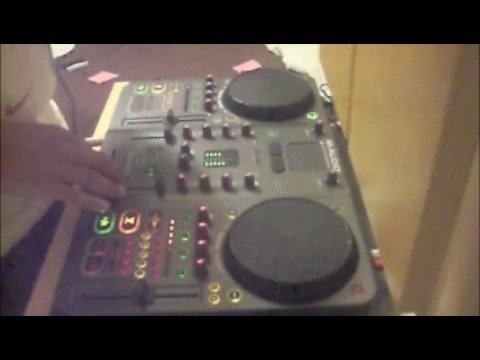 Dj Eddie Boi Practicing 2 mix House with R &B (1)