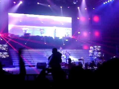 110604 2NE1 Live In Manila - I Don't Care