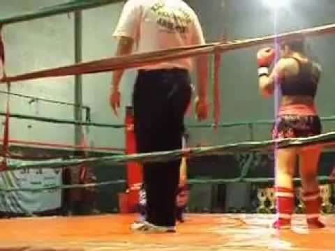 EL FUERTE KICK EVA JACOME VS ELIANA LA APACHE QUIROGA 4ROUND