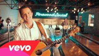 Easton Corbin – Baby Be My Love Song