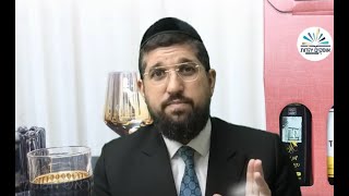 "השופר" - קצר ולעניין עם הרב אליהו עמר (הרב אליהו עמר) - התמונה מוצגת ישירות מתוך אתר האינטרנט יוטיוב. זכויות היוצרים בתמונה שייכות ליוצרה. קישור קרדיט למקור התוכן נמצא בתוך דף הסרטון