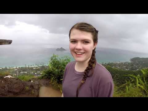 Hawaii Family Vacation Lanikai Pillbox Hike Oahu / The Williams