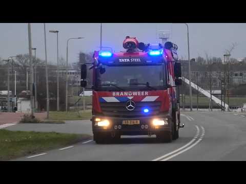 Brandweer Tata Steel Geeft showtje bij Oefening Persoon te water in Velsen-Noord