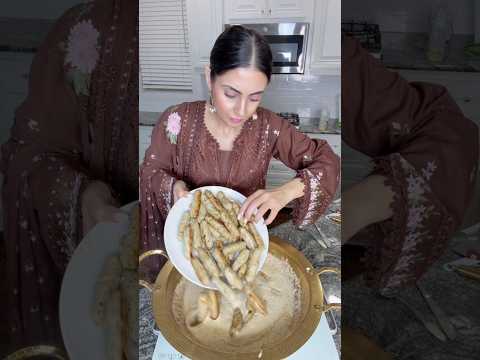 Homemade cheese stuffed garlic naan and creamy garlic kabab curry