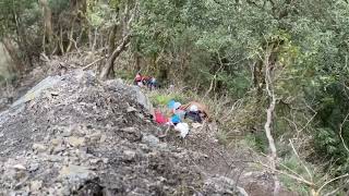 男大生宜蘭登山滑落邊坡腦震盪 直升機吊掛救援