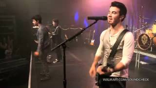 Jonas Brothers - L.A. Baby (2010 Walmart Soundcheck) (1080p HD)