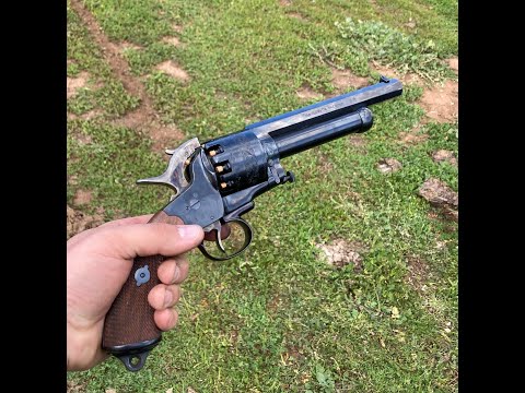 Schießen mit dem LeMat-Revolver