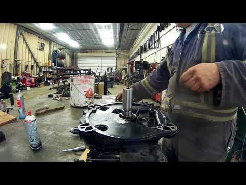 How to change a Briggs and Stratton Output Seal