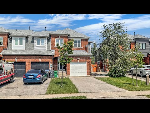 61 Chipmunk Crescent, Brampton