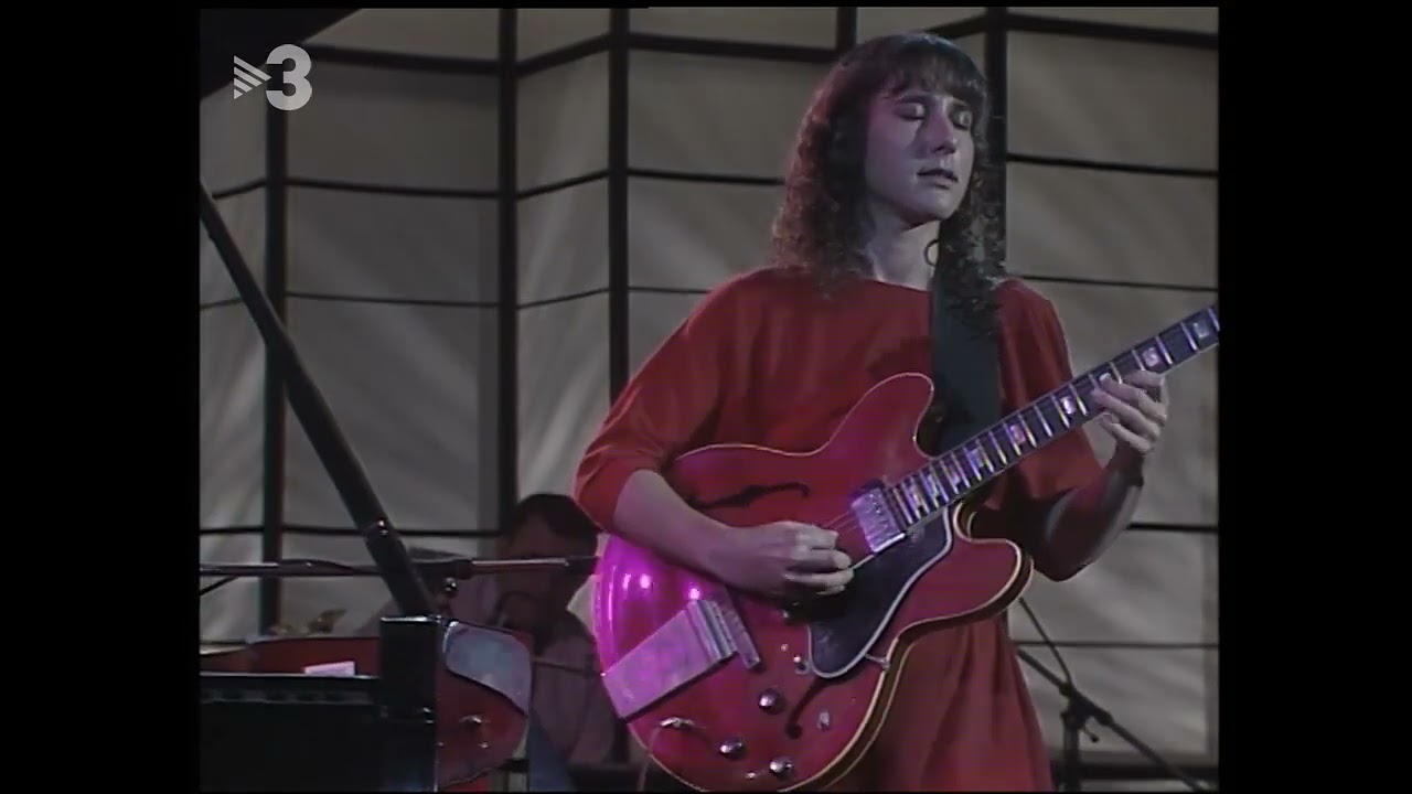 Emily Remler & Monty Alexander - Joy Spring - YouTube