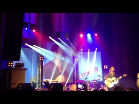 Ashley Hicklin - Dynamite (Cover) live @ ChurchLive 2012