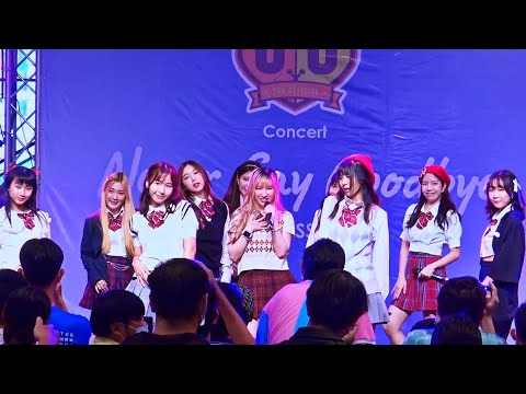 "I Peach U" by "Peach You" @ "Never Say Goodbye Concert" :The Market Bangkok