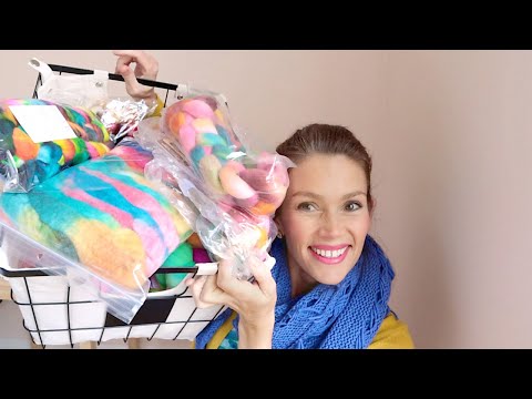 Pineapple Knits Podcast - A Knitting and Spinning Podcast - Episode 33