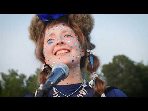 Alicia Edelweiss - Walking The Cow (Daniel Johnston) | They Shoot Music