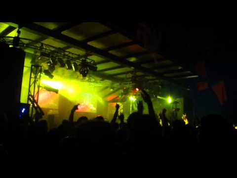 Red Hot Chili Peppers/Pendulum Remix-A.Skillz (Rhythm and Vines 2011)