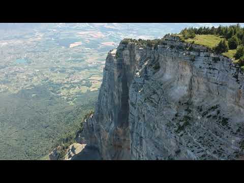 Le Mont Granier "ébréché"     (Savoie, Isère, Chambery)