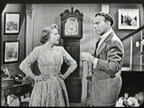 , title : 'George Burns & Gracie Allen Show S2E22 Gracie confuses a desk with a person (Jul 3, 1952)'