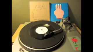 Peter Bjorn and John- I Know You Don&#39;t Love Me (vinyl)
