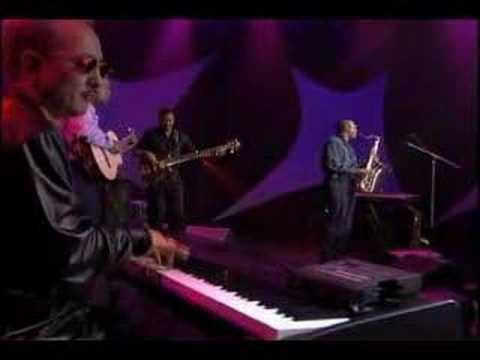 Earl Klugh- Living  Inside Your Love