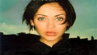Natalie-Imbruglia-contraddictions