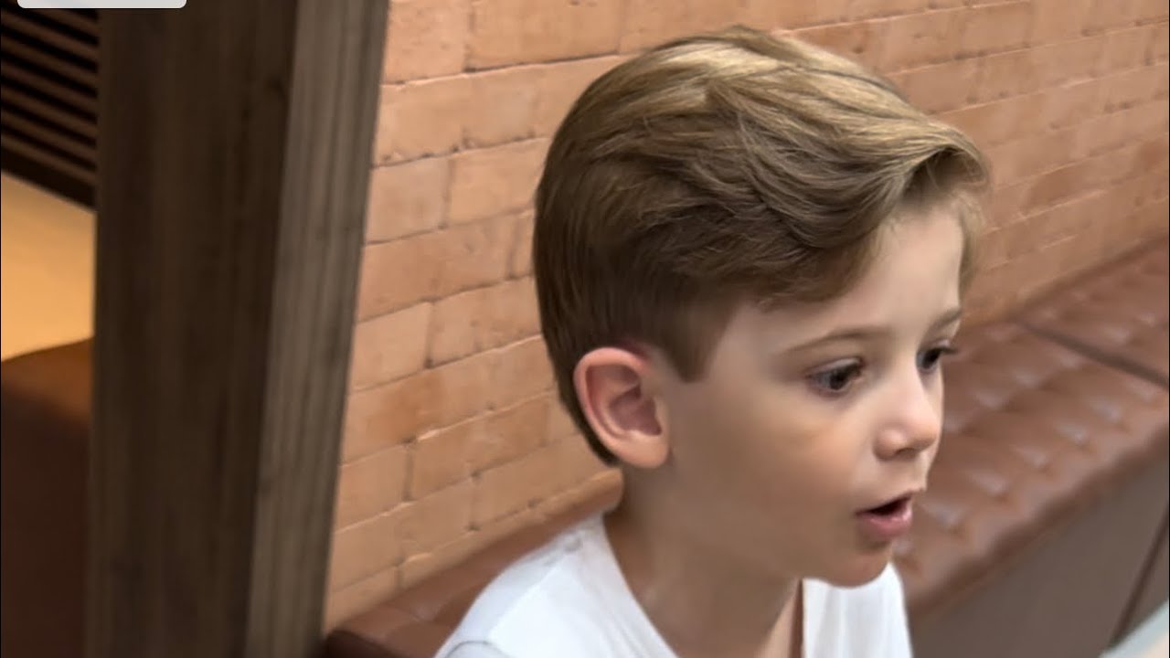 Como cortar cabelo de crianças autismo bem leve | aprenda cortar cabelo todo na tesoura de criança