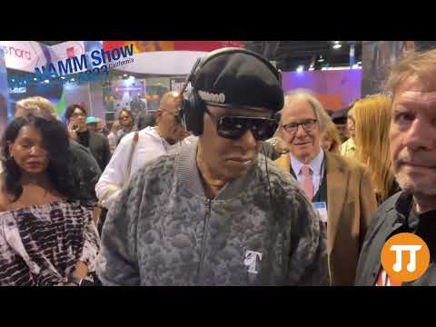 NAMM 2023: Stevie Wonder plays PSound "Gran Coda"