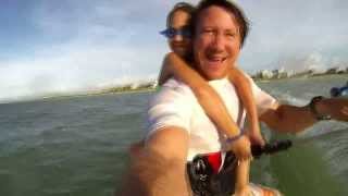 preview picture of video 'Niña de 8 años Navegando con Kite con su papa'
