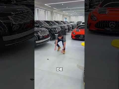 Ce garçon a acheté une Bugatti sans faire exprès 🤯🏎️ #shortvideo #shorts #short #viral #funny