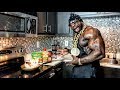 Cooking A High Calorie Breakfast w/ Kali Muscle