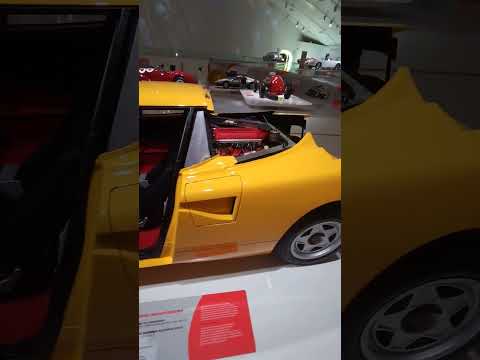 Thumbnail for Der Klassiker Oldtimer von Ferrari! Modell 408 4RM von 1987 mit offenem Motor by Ferrari