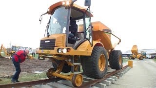 preview picture of video 'Hydrema 912DS Rail - Road Dumper Demonstration'