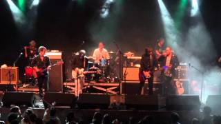 Broken Social Scene - &quot;Pacific Theme&quot; - End of The Final Show (Full HD)