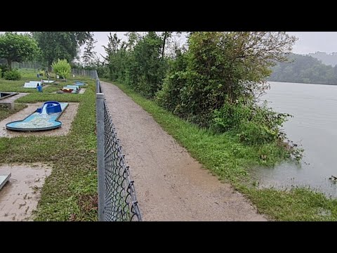 🚨🌊 Die Hochwassersituation in Waldshut: Es regnet wieder am Minigolfplatz - Livebericht [17.07.2021]