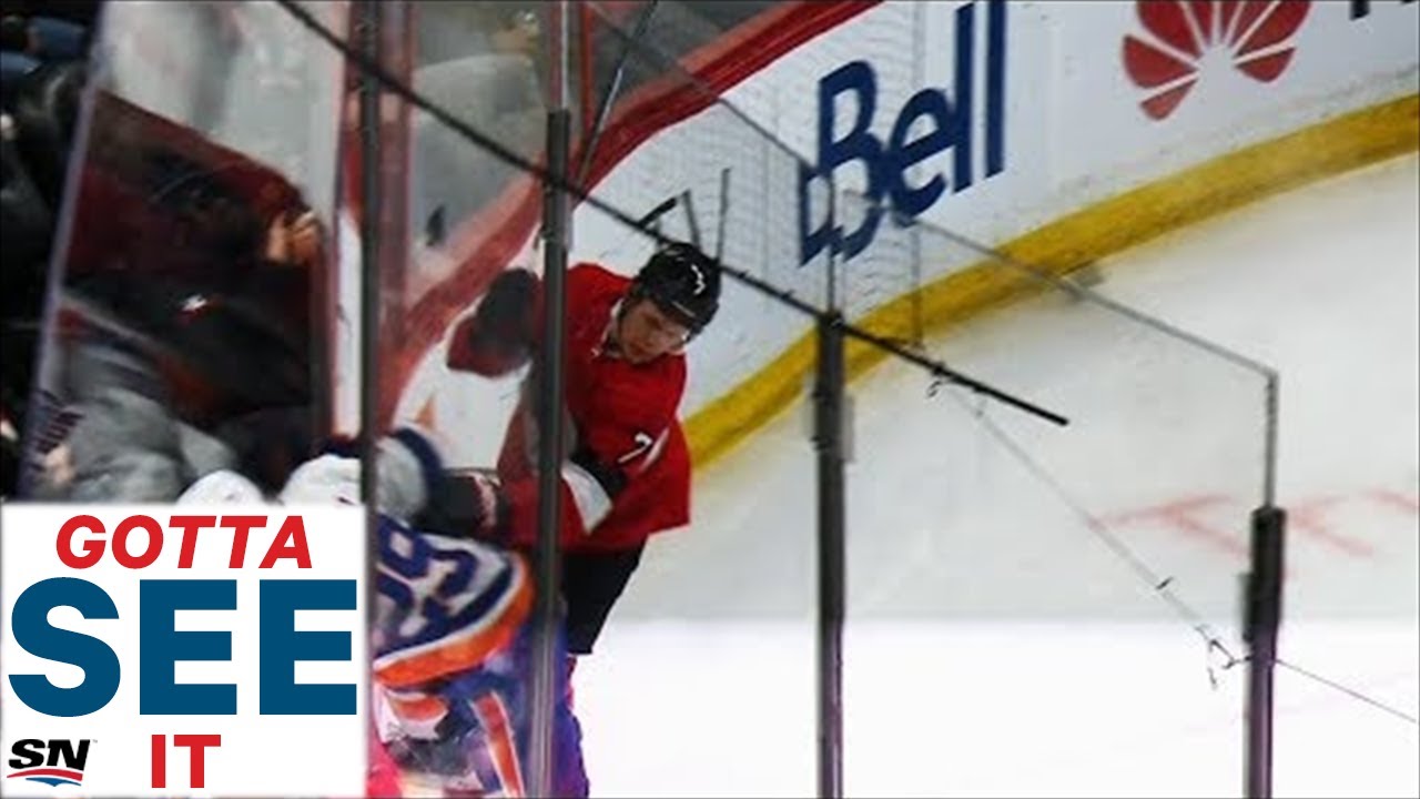VIDÉO: À Ottawa, même l'aréna tombe en morceaux...