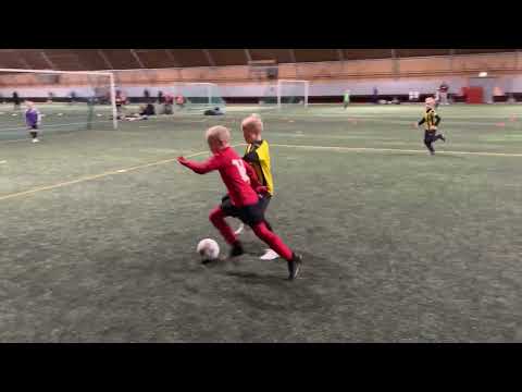 FC Honka/P14 Musta M - EPS/P13 Punainen 2