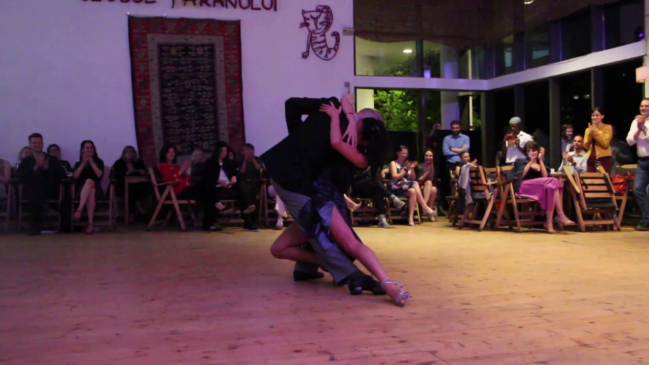 Mariana Dragone y Javier Antar in Bucharest by TangoTangent 2/4