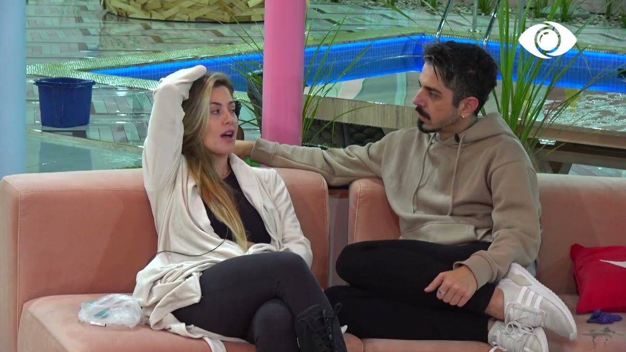 Kur të ndërrosh bateritë/Amos dhe Olta flasin me kode