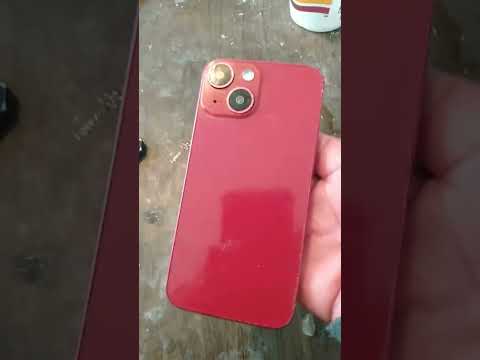 iPhone 13 Mini compared to iPhone launcher on Motorola G Pure