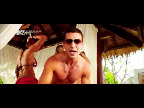 CEM ÖZTÜRK-NUTTEN AM POOL