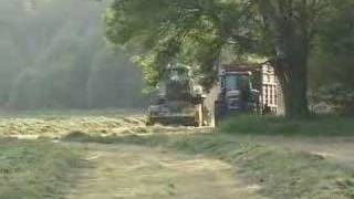 preview picture of video 'Blarney Castle Farm Silage 07'